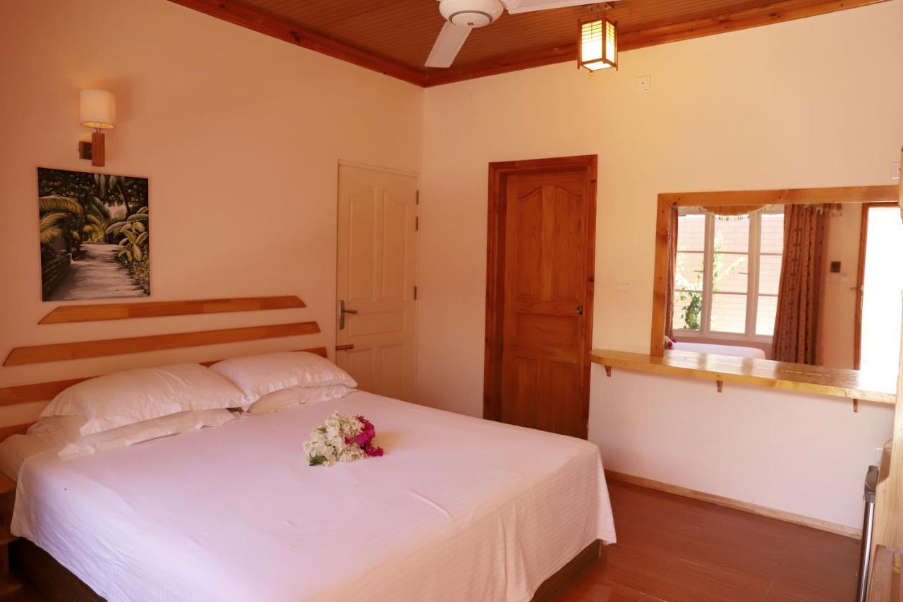 New Breeze Thoddoo Inn Exterior foto