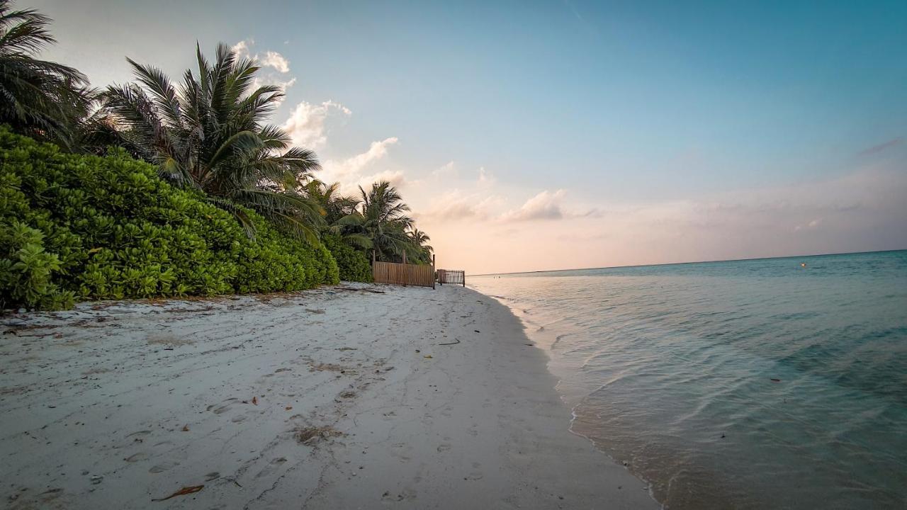New Breeze Thoddoo Inn Exterior foto
