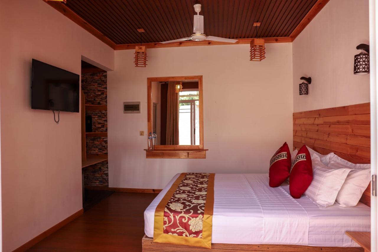 New Breeze Thoddoo Inn Exterior foto
